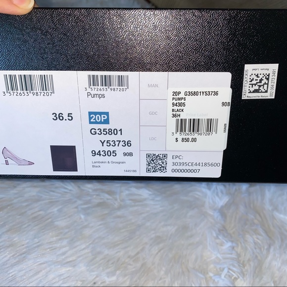 ❌ SOLD ❌ Chanel Pump Black with Gold CC Size 36.5 - Picture 10 of 10